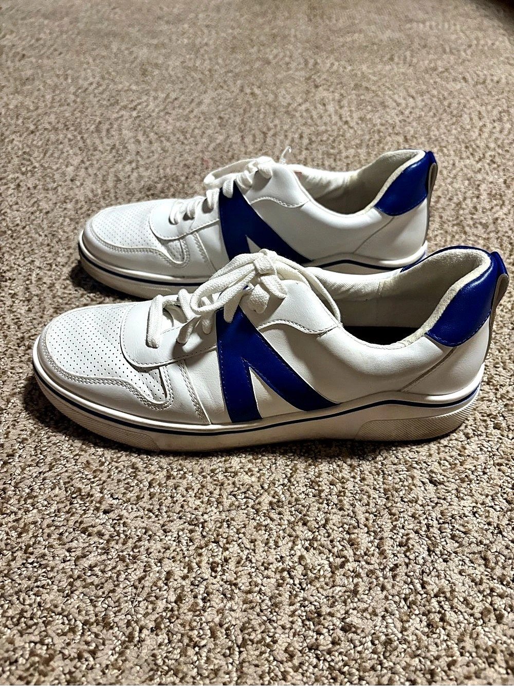 MIA women’s Vesta Sneaker White & Blue - Size US 8